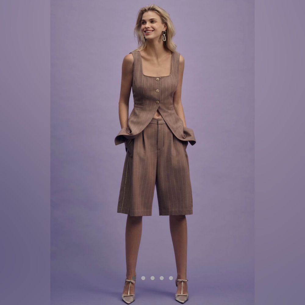 Elegant Pleated Trouser Shorts